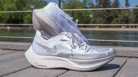 nike beachwalker weiß|Men's Nike White Sneakers & Athletic Shoes .